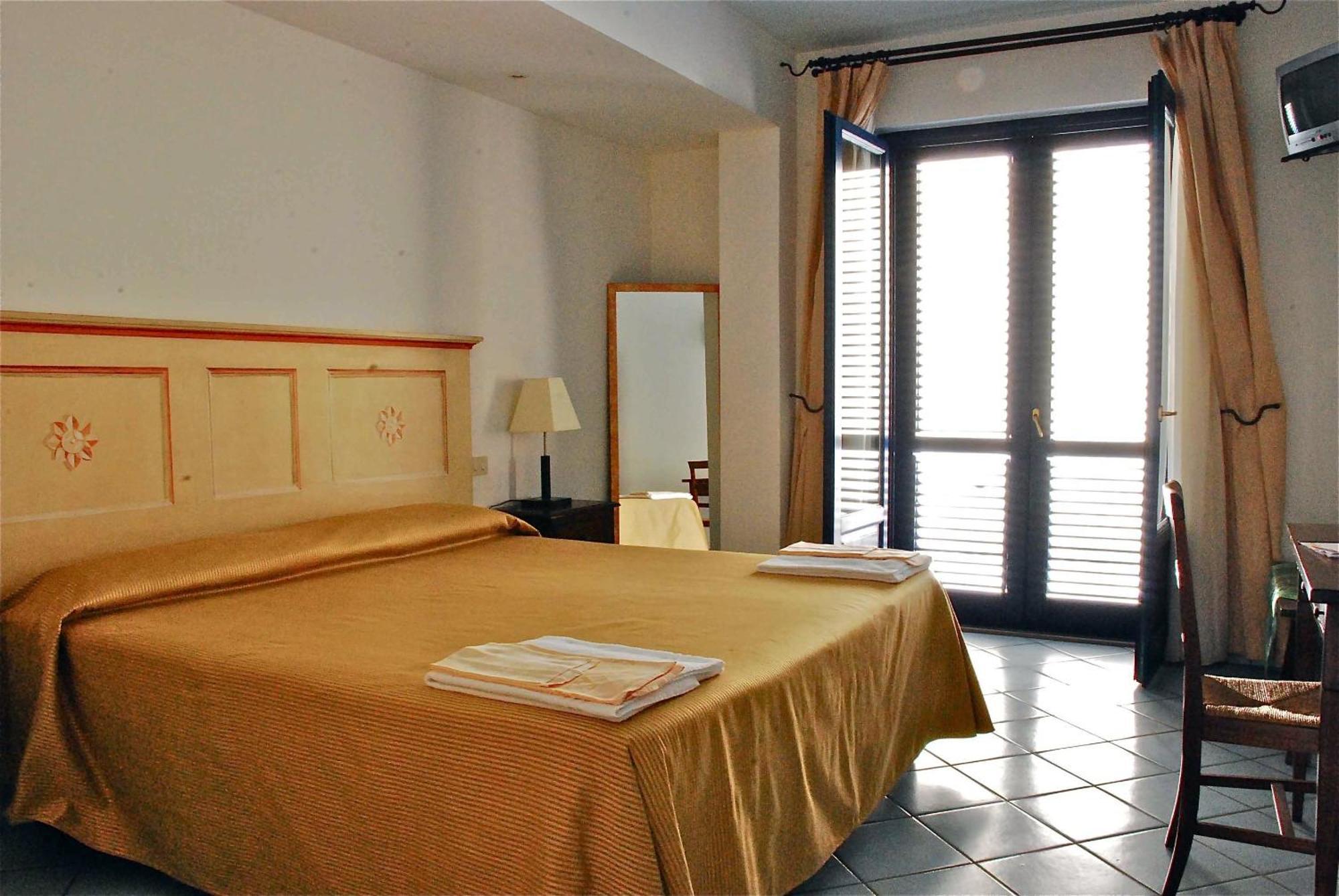 Hotel Villa Enrica - Aeolian Charme Đảo Lipari Ngoại thất bức ảnh